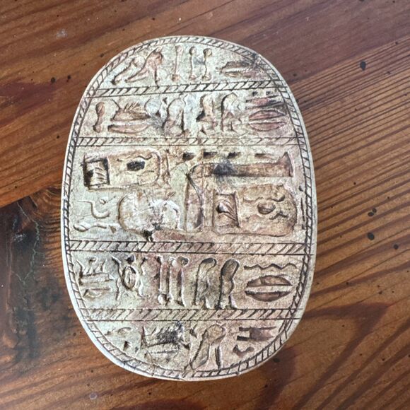 Vintage Egyptian Hand Carved Stone Scarab Beetle Hieroglyphics Paper Weight - Picture 10 of 11